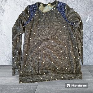 Super cute shirt with sequins!